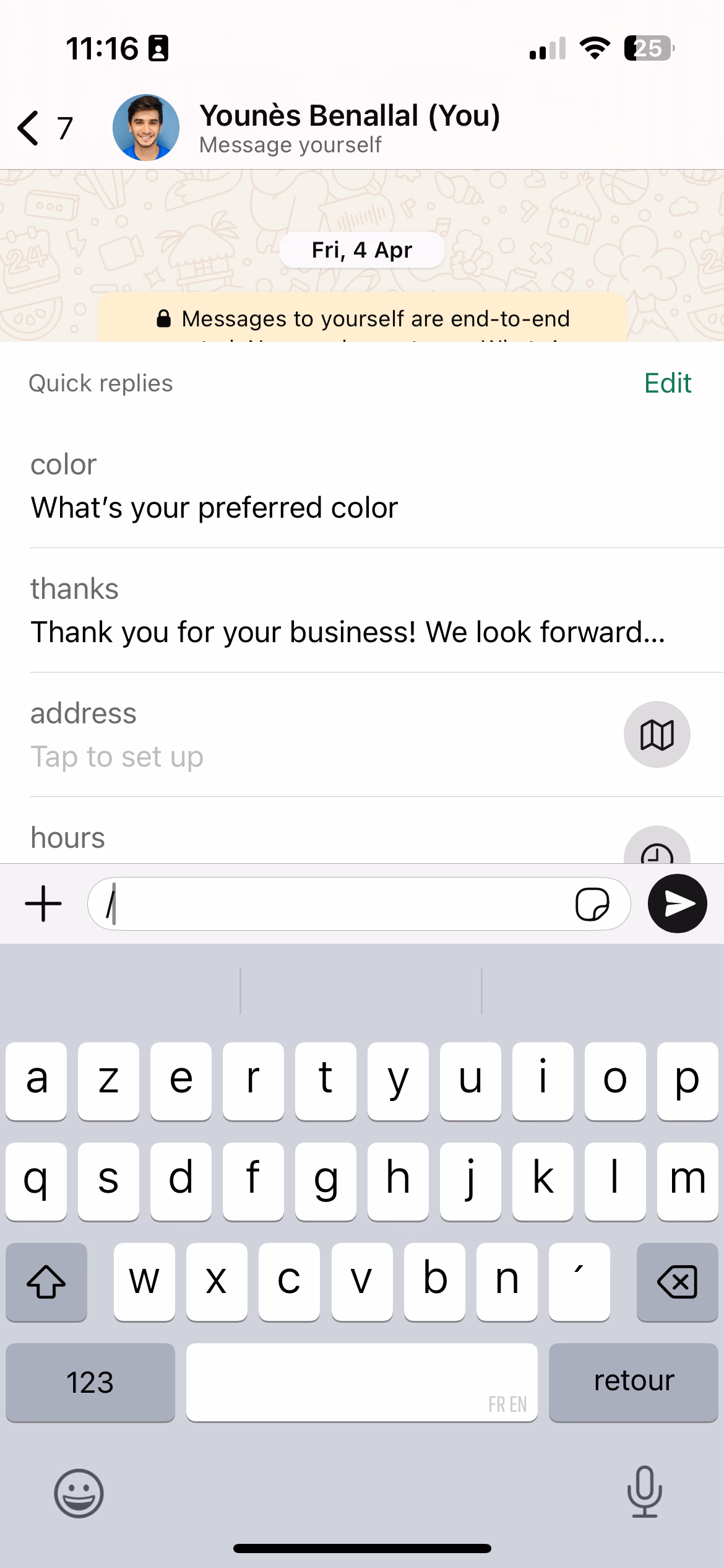 whatsapp message keyboard open